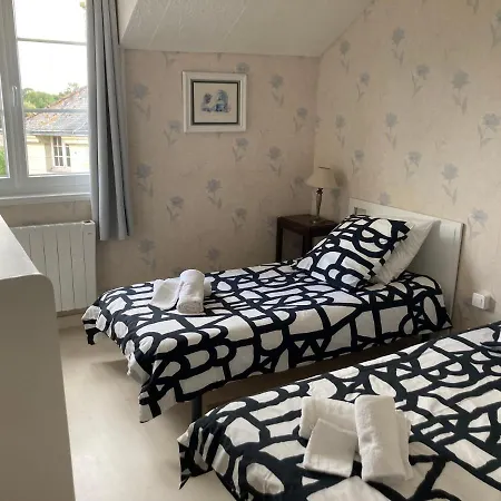 Bon Accueil, 3 Etoiles, 49 Feriehus Souzay-Champigny